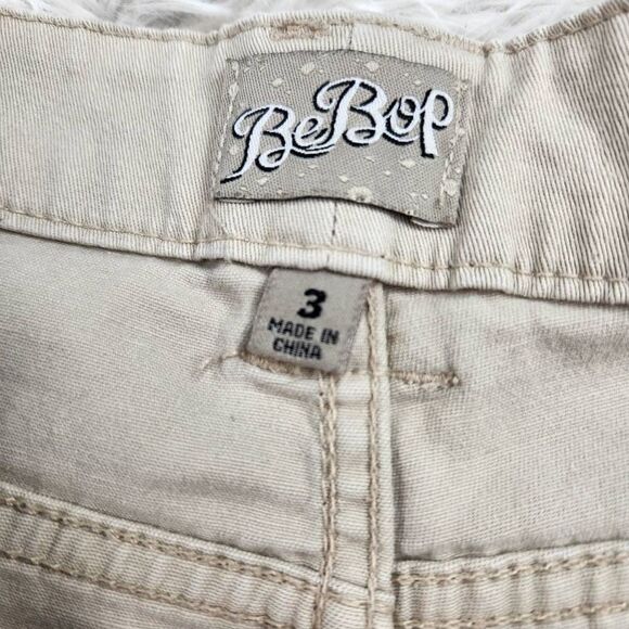 Bebop Khaki Shorts Junior Women's Size 3 - Picture 3 of 4